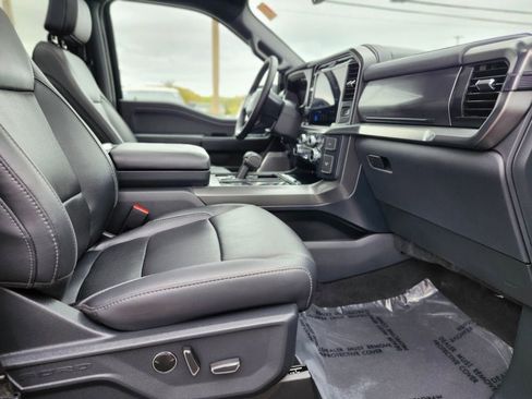 Used 2025 Ford F150 Lariat w/ Equipment Group 502A High AWD/4WD image 9