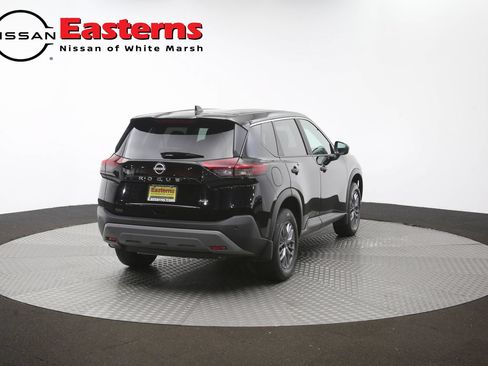 Used 2023 Nissan Rogue S AWD/4WD image 36