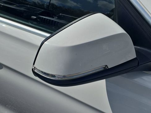 Used 2017 BMW 330i Sedan image 7