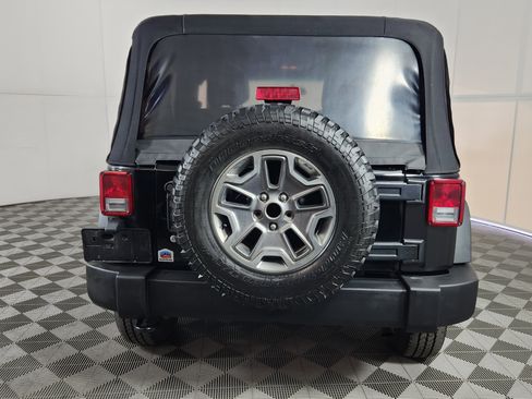 Used 2014 Jeep Wrangler Rubicon image 6