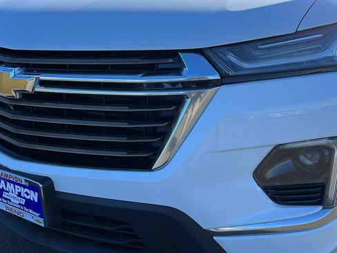 Used 2023 Chevrolet Traverse High Country image 9