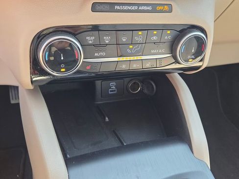 Used 2022 Ford Escape SEL w/ Technology Package image 20