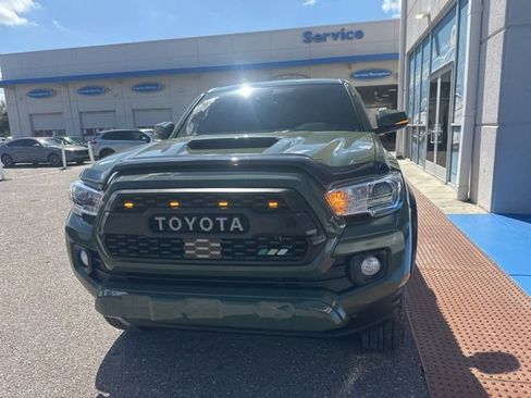Used 2022 Toyota Tacoma TRD Sport image 6
