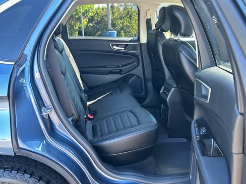 Used 2019 Ford Edge SEL w/ Equipment Group 201A AWD/4WD image 28