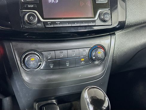 Used 2017 Nissan Sentra SV FWD image 22