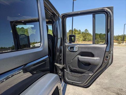 Certified 2025 Jeep Wrangler Unlimited Rubicon 4xe w/ Convenience Group image 56