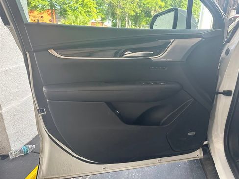 Certified 2023 Cadillac XT5 Premium Luxury AWD/4WD image 7