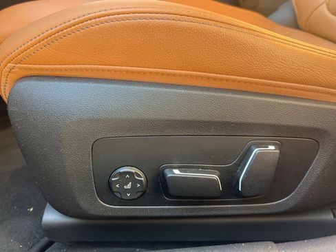 Certified 2024 BMW 330i Sedan w/ Convenience Package RWD image 17