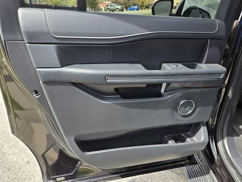 Used 2024 Ford Expedition Max XLT AWD/4WD image 19