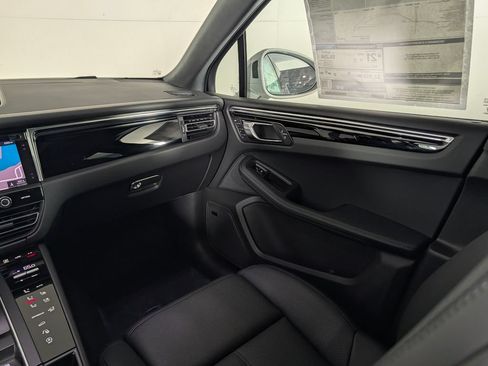 New 2026 Porsche Macan AWD/4WD image 23