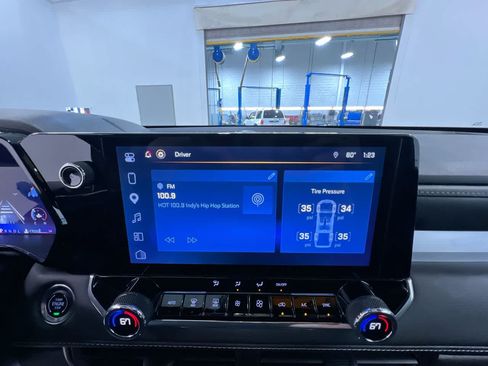 Used 2024 Chevrolet Colorado LT w/ LT Convenience Package RWD image 22