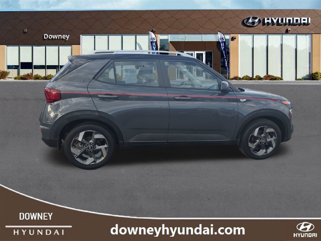Used 2024 Hyundai Venue Limited FWD image 6
