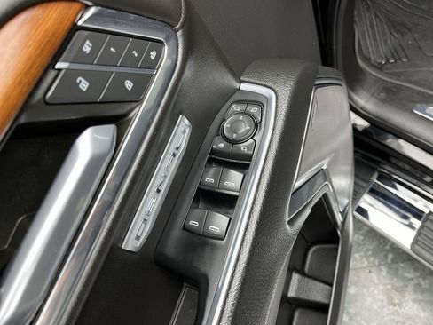 Used 2023 GMC Sierra 1500 Denali AWD/4WD image 10