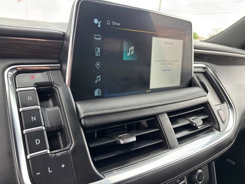 Used 2023 Chevrolet Tahoe Z71 w/ Luxury Package image 18