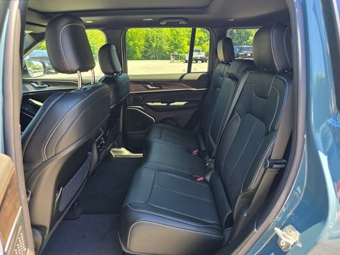 New 2026 Jeep Grand Cherokee Limited AWD/4WD image 10