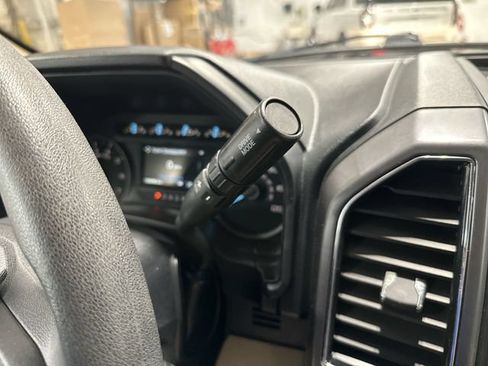 Used 2020 Ford F150 XLT w/ Trailer Tow Package AWD/4WD image 24