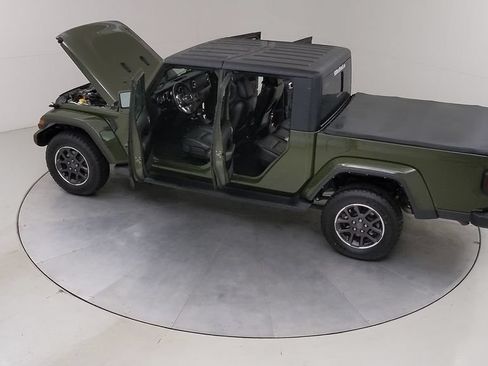 Used 2022 Jeep Gladiator Overland w/ Dual Top Group AWD/4WD image 53