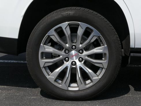 Used 2021 GMC Yukon Denali image 23