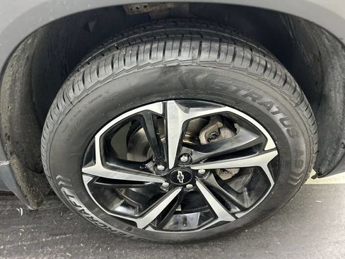 Used 2021 Chevrolet TrailBlazer RS w/ Technology Package AWD/4WD image 8