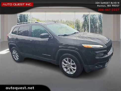 Used 2017 Jeep Cherokee Latitude w/ Comfort & Sound Group image 3