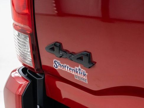 Used 2023 Toyota Tacoma SR5 w/ Technology Package image 10