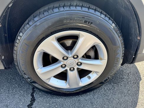 Used 2013 Toyota RAV4 XLE AWD/4WD image 20