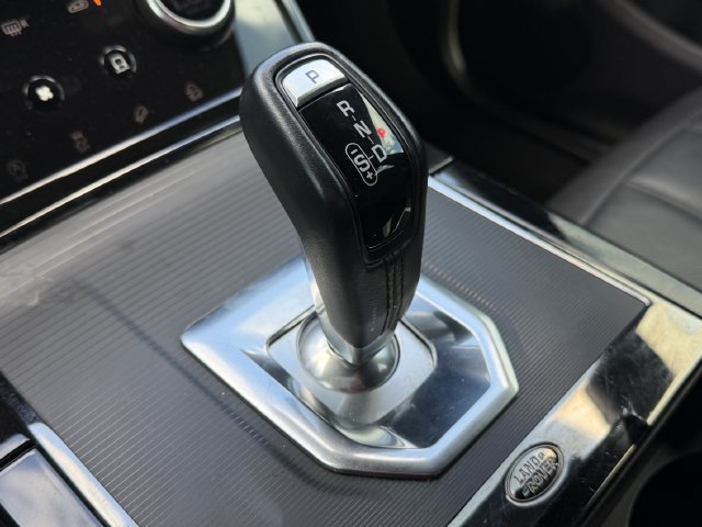 Used 2023 Land Rover Range Rover Evoque R-Dynamic S AWD/4WD image 17