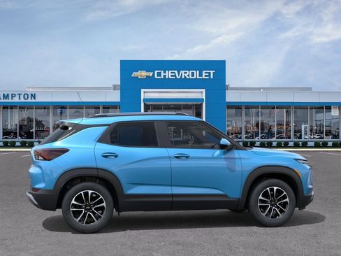 New 2026 Chevrolet TrailBlazer LT w/ Driver Confidence Package FWD image 5
