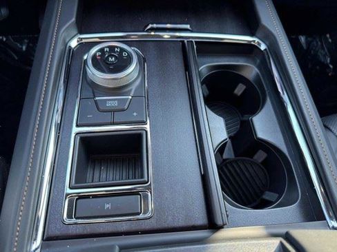 Used 2024 Ford Expedition Platinum RWD image 31