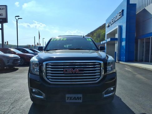 Used 2018 GMC Yukon XL SLT w/ Premium Edition AWD/4WD image 2