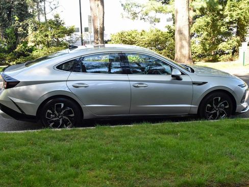 Used 2025 Hyundai Sonata SEL FWD image 10