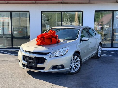 Used 2015 Chevrolet Malibu LT FWD image 1
