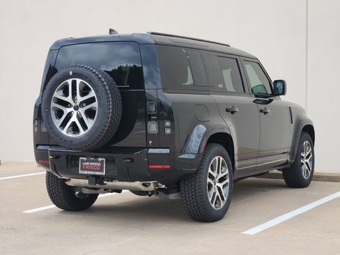 New 2026 Land Rover Defender 110 X-Dynamic SE AWD/4WD image 4