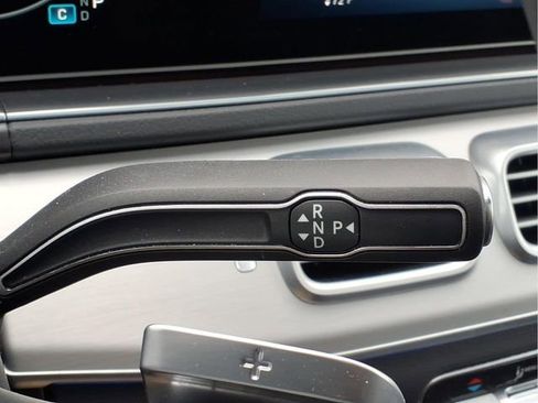 Used 2025 Mercedes-Benz GLS 450 4MATIC image 10