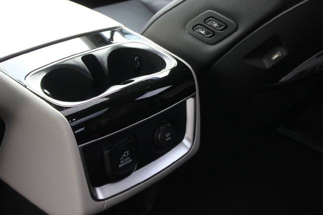 Used 2024 Kia Carnival SX Prestige FWD image 26