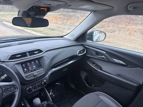 Used 2023 Chevrolet TrailBlazer LT AWD/4WD image 40