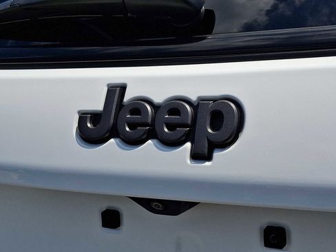 Used 2023 Jeep Compass Trailhawk AWD/4WD image 29