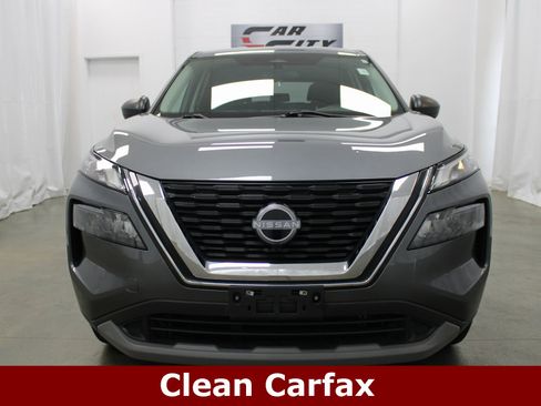 Used 2023 Nissan Rogue S image 2