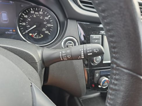 Used 2020 Nissan Rogue SV AWD/4WD image 30