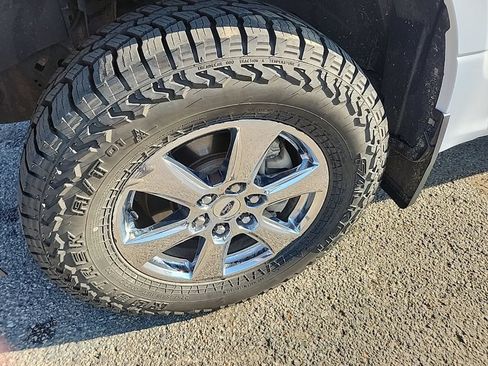 Used 2018 Ford F150 XLT w/ Equipment Group 302A Luxury AWD/4WD image 48