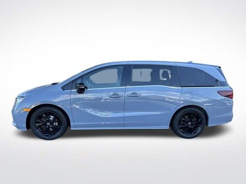 Used 2023 Honda Odyssey Sport image 3