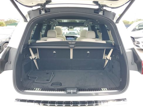 New 2026 Mercedes-Benz GLS 580 4MATIC image 8