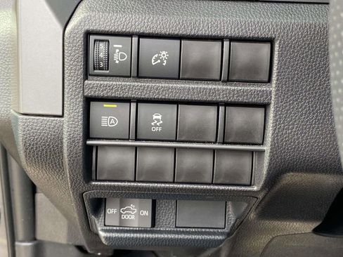 Used 2025 Toyota Tacoma SR5 w/ SR5 Upgrade Package image 29