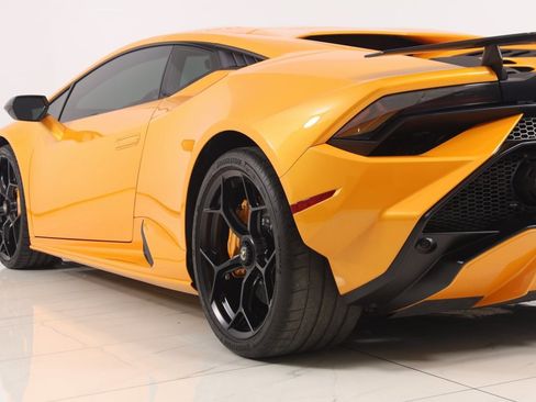 Used 2023 Lamborghini Huracan Tecnica image 33