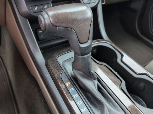 Used 2016 GMC Canyon SLT w/ Driver Alert Package image 18