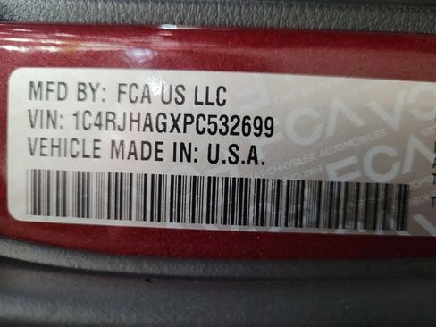 Used 2023 Jeep Grand Cherokee Laredo image 33