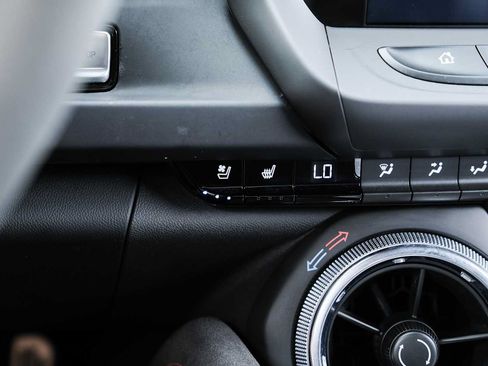 Used 2022 Chevrolet Camaro ZL1 RWD image 46