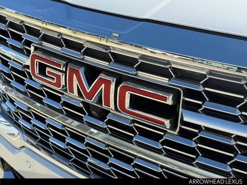 Used 2023 GMC Terrain Denali w/ Denali Premium Package image 34