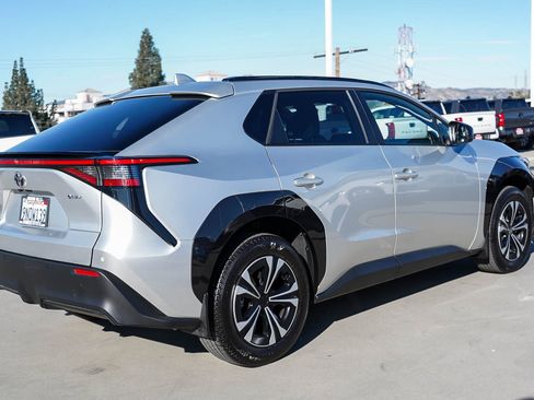 Used 2024 Toyota bZ4X XLE image 9