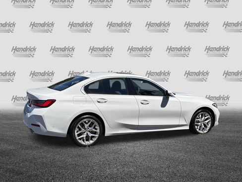 Used 2025 BMW 330i Sedan w/ Premium Package RWD image 11